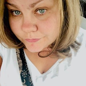 Meet your Posher, Stefanie